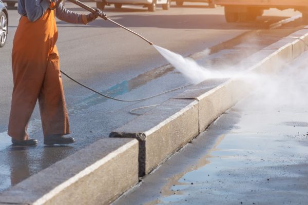 Cost of Commercial Concrete Cleaning in Renton