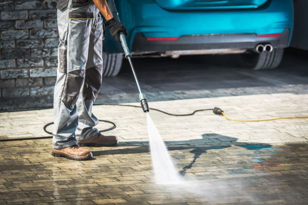 Cost of Driveway Pressure Washing in Renton