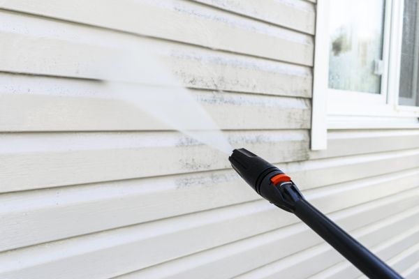 Cost of Siding Power Washing in Renton