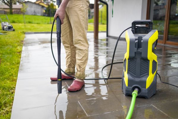 Cost of Porch Pressure Washing in Renton