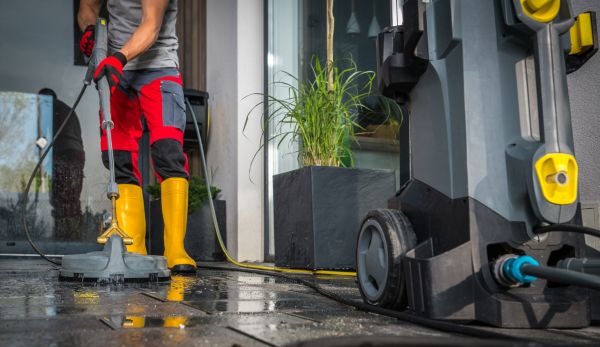 Cost of Commercial Pressure Cleaning in Renton