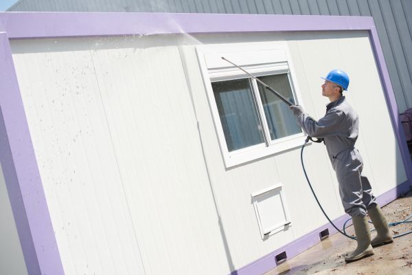 Cost of Apartment Pressure Washing in Renton
