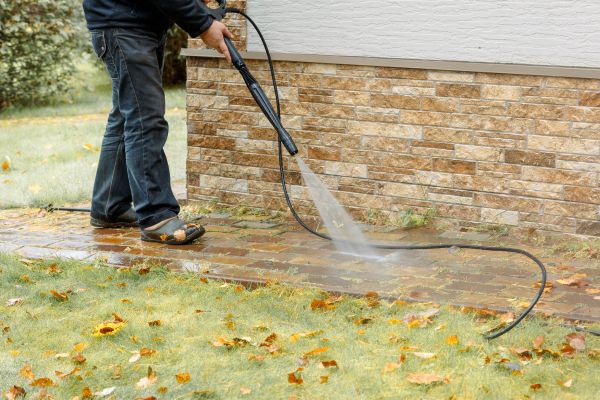 Cost of Residential Powerwashing in Renton